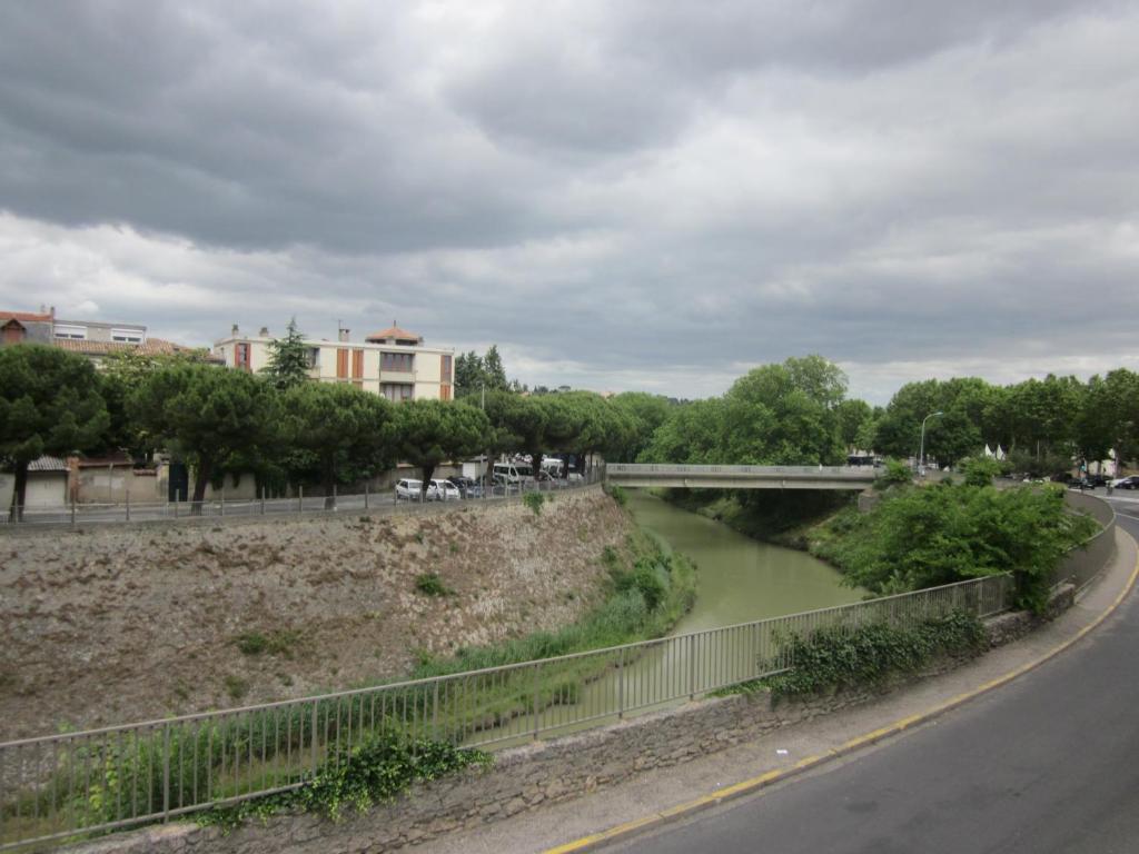 Appartement Chez Martine Cote Canal Carcassonne Bagian luar foto