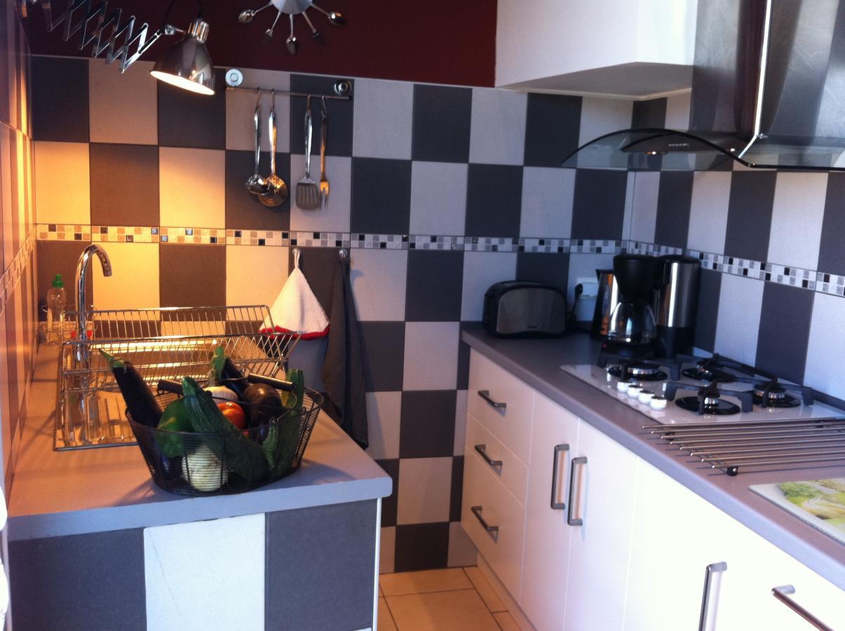 Appartement Chez Martine Cote Canal Carcassonne Bagian luar foto